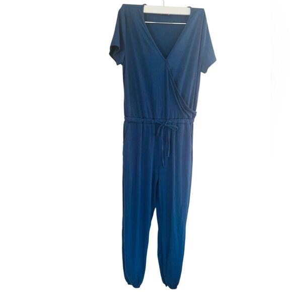 Pretty Garden faux wrap style drawstring waist navy  Jumpsuit size medium - Picture 1 of 5